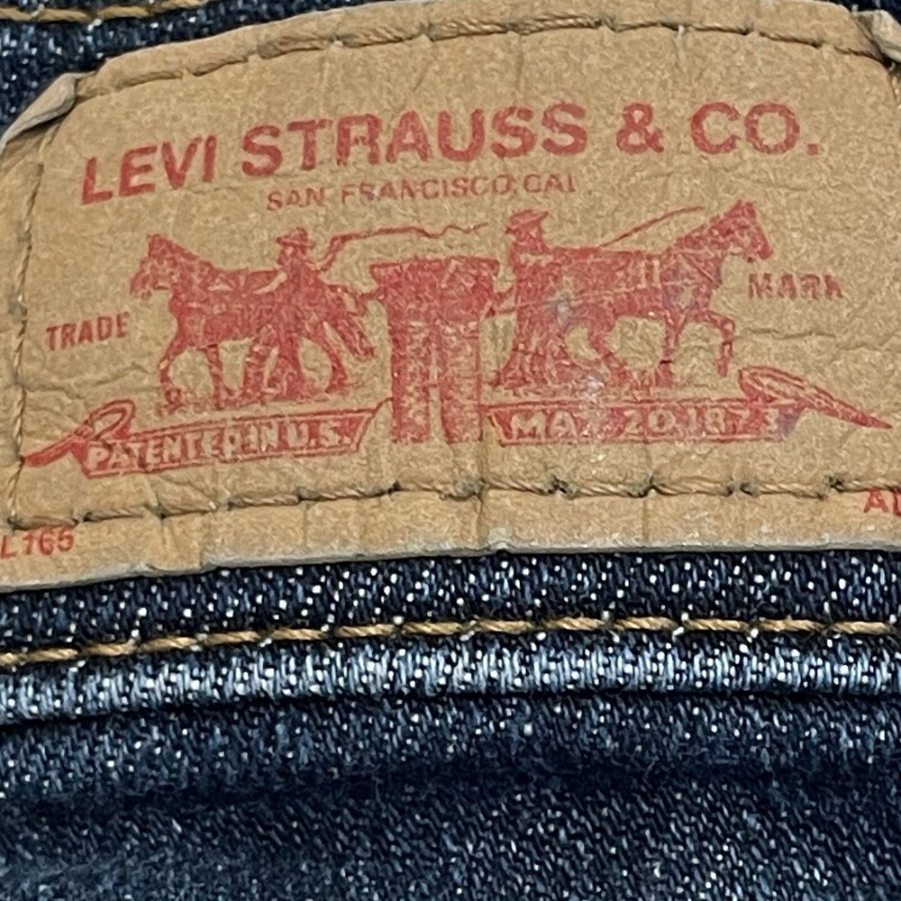 Womens Levis Levi Strauss Jeans Denim Shorts Hot Pants Cut Offs Raw Edge Boho 8 - Picture 4 of 11